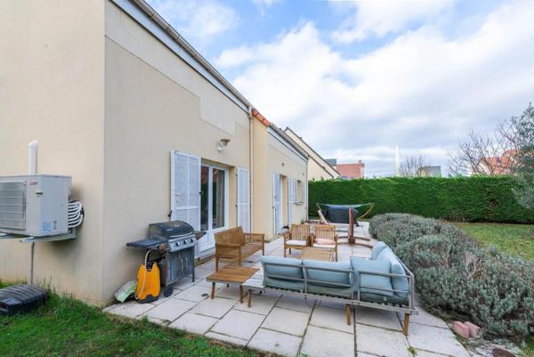 Maison contemporaine 7 pièces de 162 m