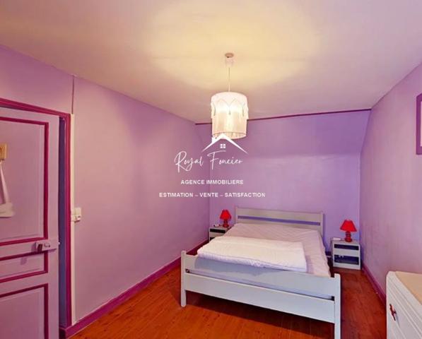 Au calme, dans une rue peu passante, proche du camping