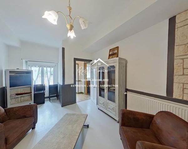 Au calme, dans une rue peu passante, proche du camping