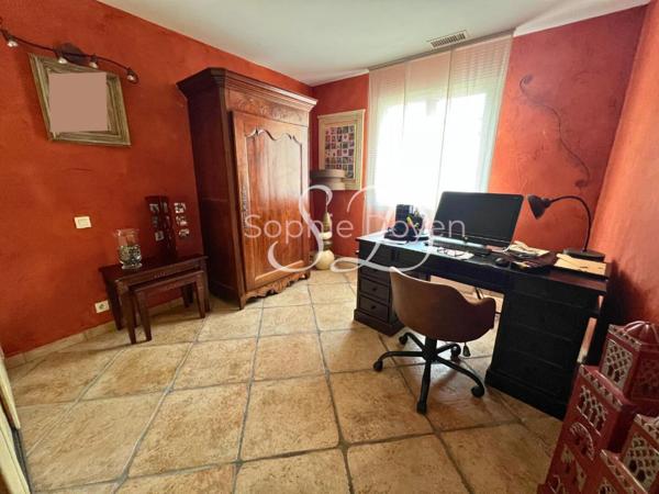 Maison 4 faces - Saint Jean Lasseille  - 5 pièces - 140 m2