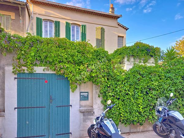 Toulon EST à proximité d'Ortolan Maison Toulon de 5 pièces de 110m²