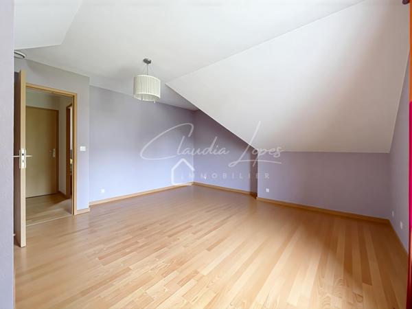 MAISON FAMILIALE, 5 CHAMBRES AVEC SOUS-SOL TOTAL