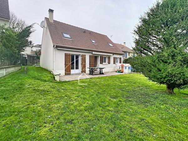 MAISON FAMILIALE, 5 CHAMBRES AVEC SOUS-SOL TOTAL