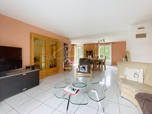 MAISON FAMILIALE, 5 CHAMBRES AVEC SOUS-SOL TOTAL