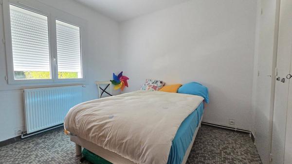 ENSEMBLE IMMOBILIER AVEC 3 MAISONS ET 1923 M2 DE TERRAIN A 700 M DE LA PLAGE