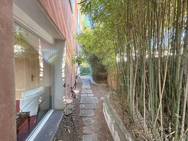 FONTLOZIER Maison atypique et charmante de 273 m² dont espace pro ou appartement indépendant