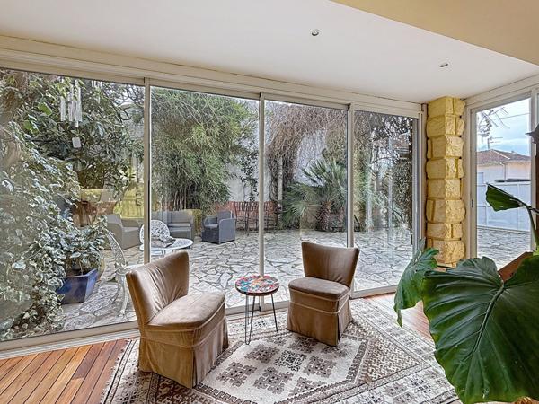 FONTLOZIER Maison atypique et charmante de 273 m² dont espace pro ou appartement indépendant