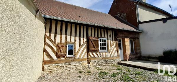 Maison de village 4 pièces de 59 m² à Saint-Pierre-en-Auge (14170)