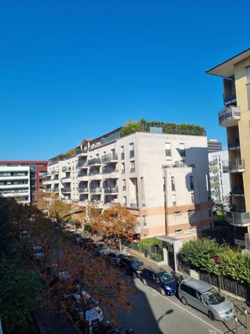 STUDIO MEUBLE INVESTISSEMENT LOCATIF METRO L11 à Rosny sous Bois Perrier