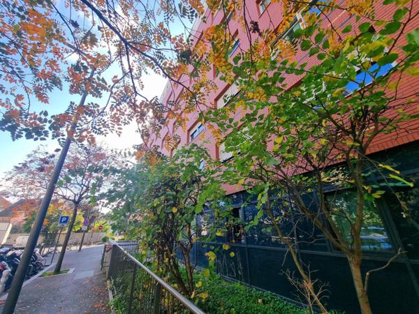 STUDIO MEUBLE INVESTISSEMENT LOCATIF METRO L11 à Rosny sous Bois Perrier