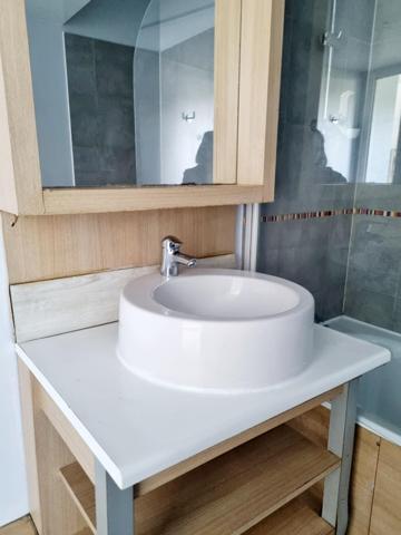 STUDIO MEUBLE INVESTISSEMENT LOCATIF METRO L11 à Rosny sous Bois Perrier