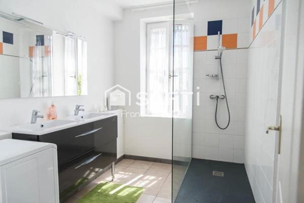 Spacieux T5 duplex avec extérieur centre ville