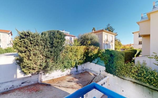 Appartement à vendre    2 pièces • 45,42 m2 Nice