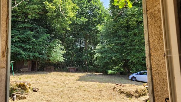 Maisons auvergnates (1 grande et 1 petite) avec terrain