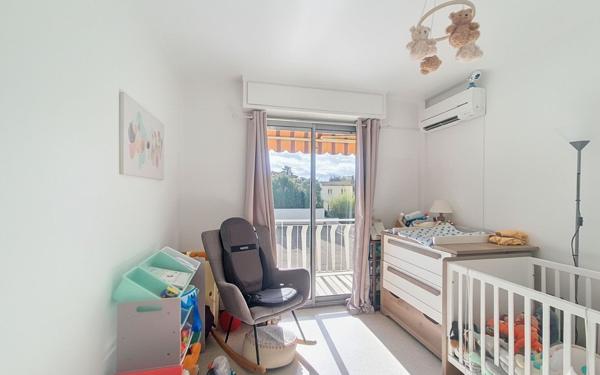 Appartement à vendre    4 pièces • 76,08 m2 Le Cannet