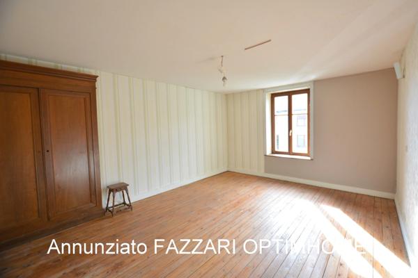 CHAUVENCY-SAINT-HUBERT – ANCIEN CORPS DE FERME – 126 M² – BEAUX VOLUMES – JARDIN AVEC VUE