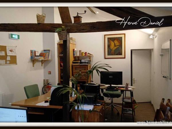 Location / Local Commercial