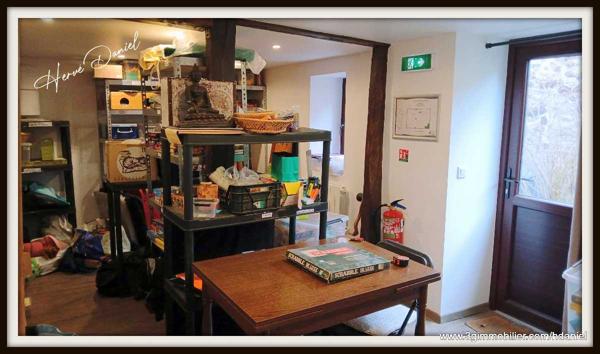 Location / Local Commercial