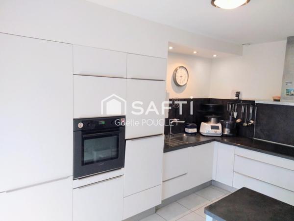 Maison familiale 4 chambres avec piscine – Cestas Bourg