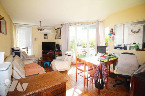 Appartement T3 agréable de 69m2 (Carrez) avec sa belle terrasse de 7m2, quartier Gèze (15e, Calade)