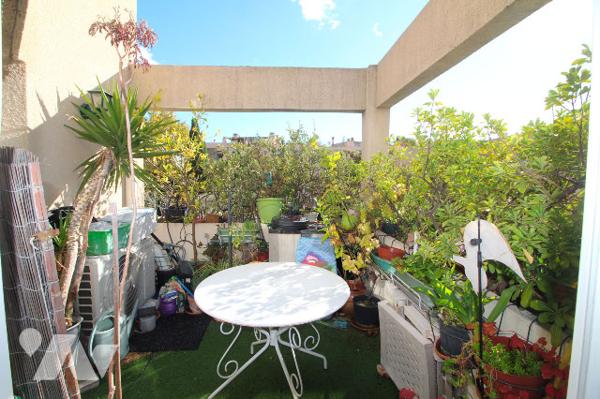 Appartement T3 agréable de 69m2 (Carrez) avec sa belle terrasse de 7m2, quartier Gèze (15e, Calade)