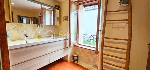 Maison ancienne de 255 m²