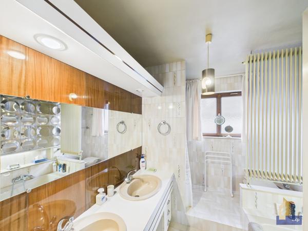 Maison familiale en semi plain pied