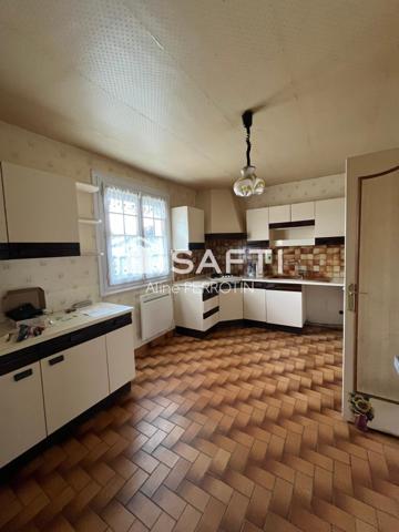 Maison familiale avec jardin et garage