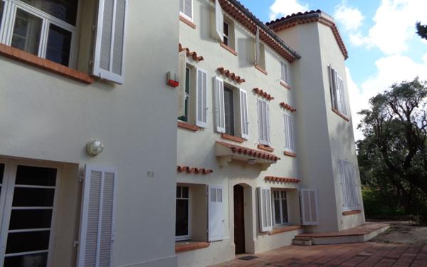 Maison à vendre    9 pièces •  Toulon