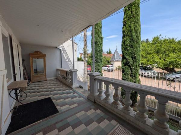 Maison Commelle Vernay 6 pièce(s) 150 m2