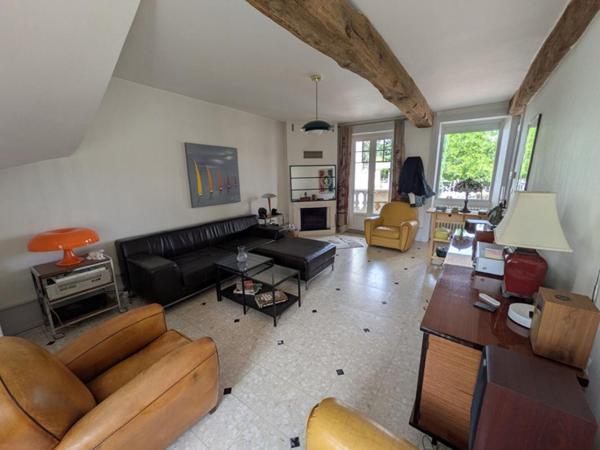 Maison Commelle Vernay 6 pièce(s) 150 m2