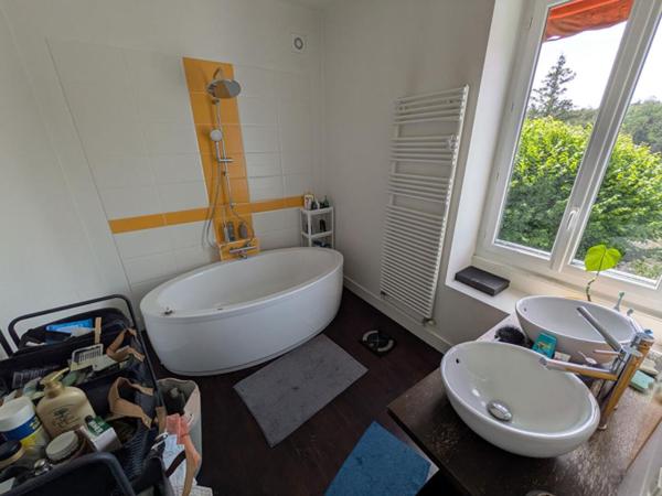 Maison Commelle Vernay 6 pièce(s) 150 m2