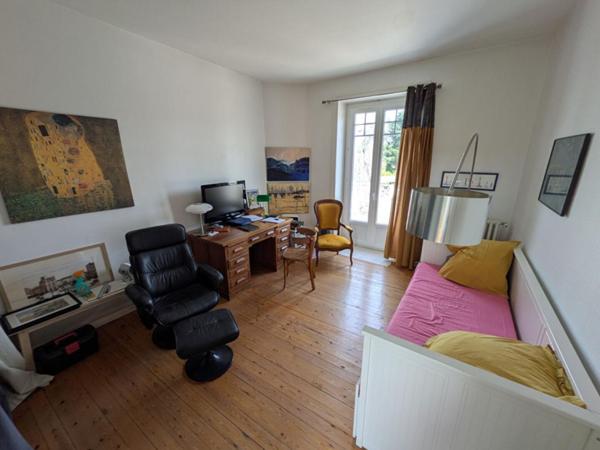 Maison Commelle Vernay 6 pièce(s) 150 m2