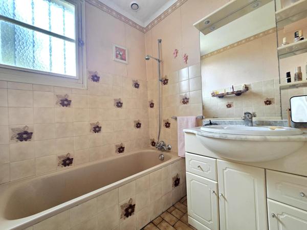 MAISON DE PLAIN-PIED – 3 CHAMBRES – TINTÉNIAC