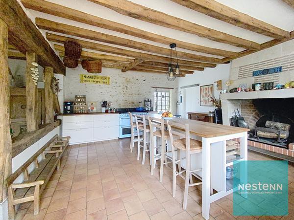 Propriété à vendre à Vallières les Grandes - 8 pièces, 5 chambres, 249.70 m²