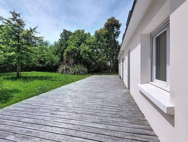 Maison 10 pièces - 44350 Saint-Molf