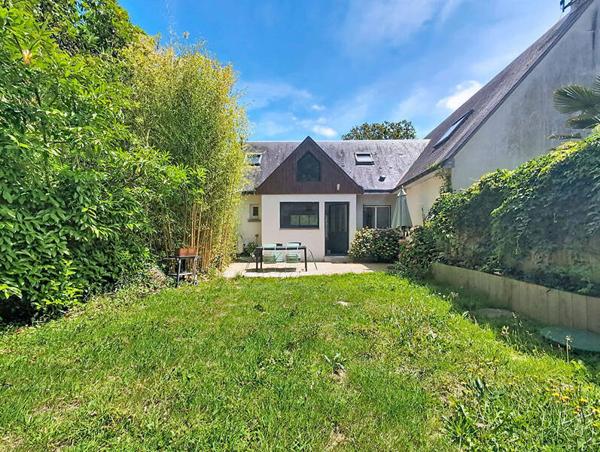 Maison 10 pièces - 44350 Saint-Molf