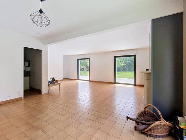 Maison 10 pièces - 44350 Saint-Molf