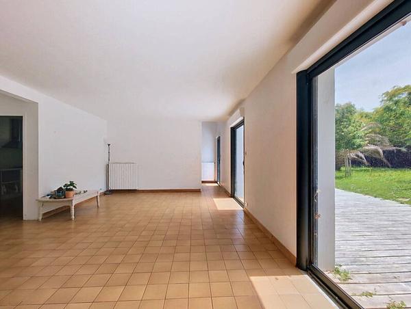 Maison 10 pièces - 44350 Saint-Molf