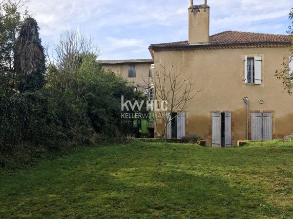 Maison de ville de 403 m² à vendre en plein coeur de Mirande