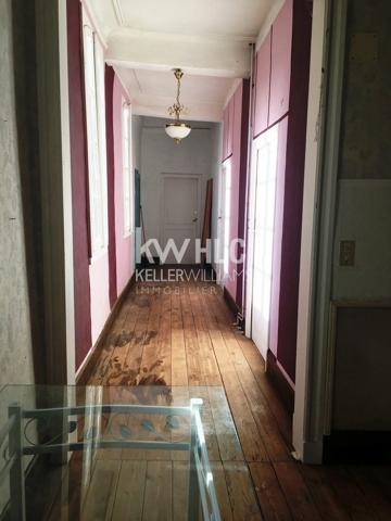Maison de ville de 403 m² à vendre en plein coeur de Mirande