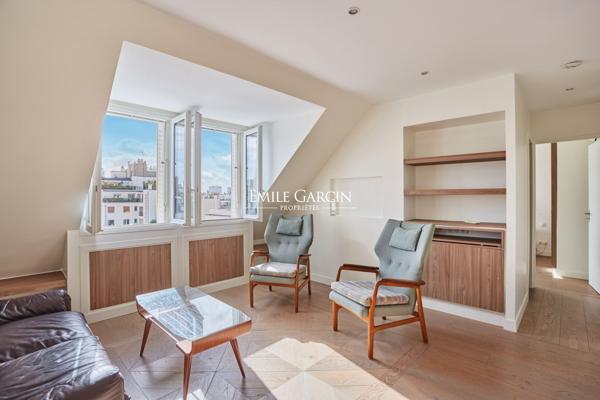 A vendre - Appartement 2 pièces au dernier étage - 39m²- Trocadéro-Passy