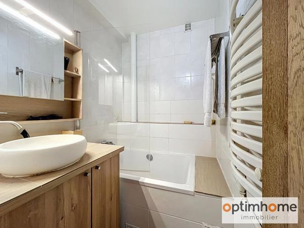 EXCLUSIVITE APPARTEMENT 3 PIECES PARIS 17ème Métro BROCHANT/GUY MOQUET  CAVE & PARKING