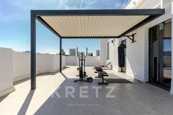 Marseille 9e - Hôtel particulier, rénové et contemporain, avec jardin et piscine