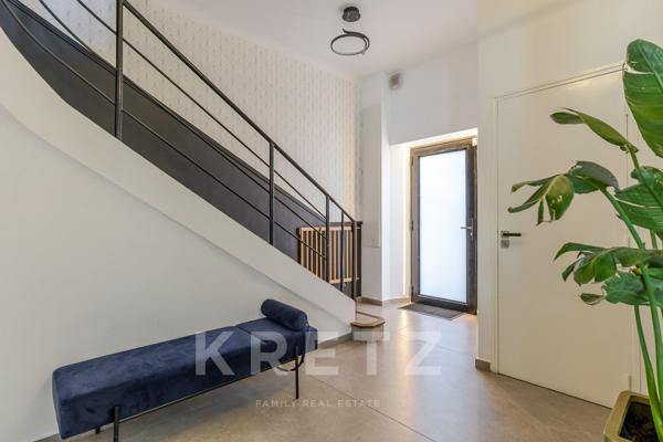 Marseille 9e - Hôtel particulier, rénové et contemporain, avec jardin et piscine