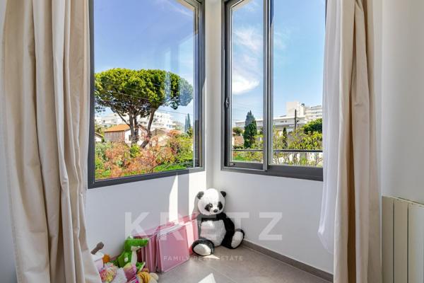 Marseille 9e - Hôtel particulier, rénové et contemporain, avec jardin et piscine