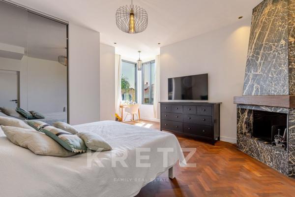 Marseille 9e - Hôtel particulier, rénové et contemporain, avec jardin et piscine