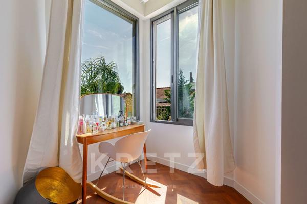 Marseille 9e - Hôtel particulier, rénové et contemporain, avec jardin et piscine