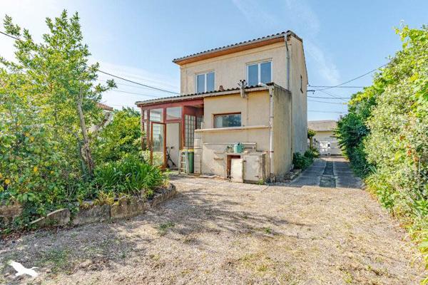 Maison 286 740 € Villenave-d'Ornon 5 p 93 m² DPE D