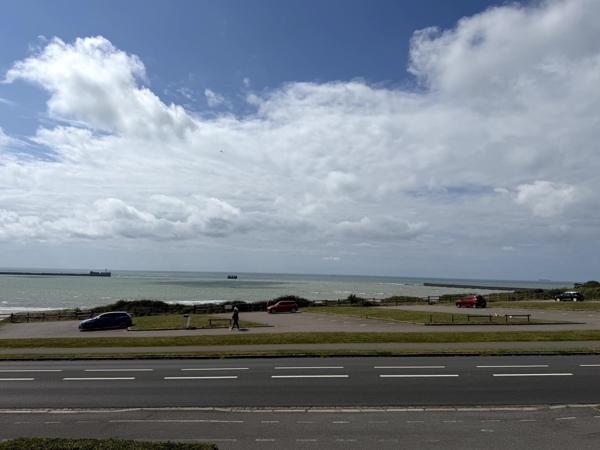 Vue mer exceptionnelle - Volumes rares - potentiel unique sur la cote d'opale